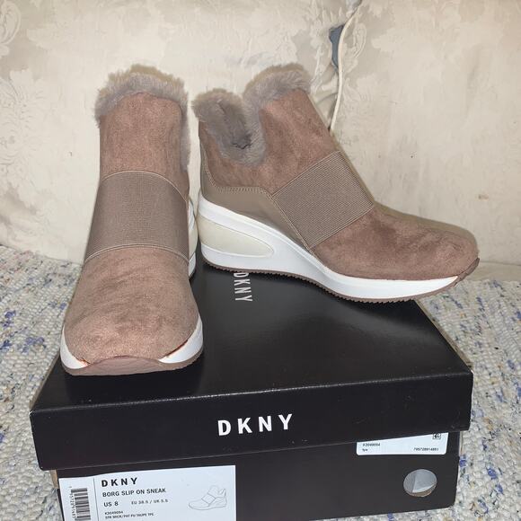 NEW IN BOX DKNY BORG FUR TRIM WEDGE SNEAKER BOOTS 8 TAUPE - Picture 1 of 5